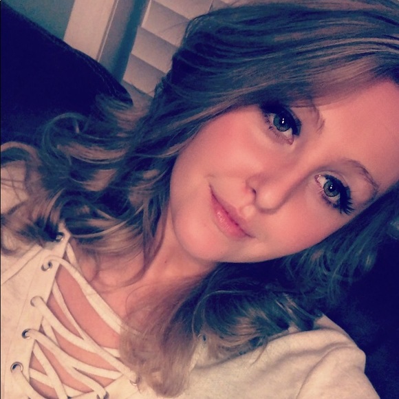 Meet your Posher, Lindsay - Picture 1 of 1